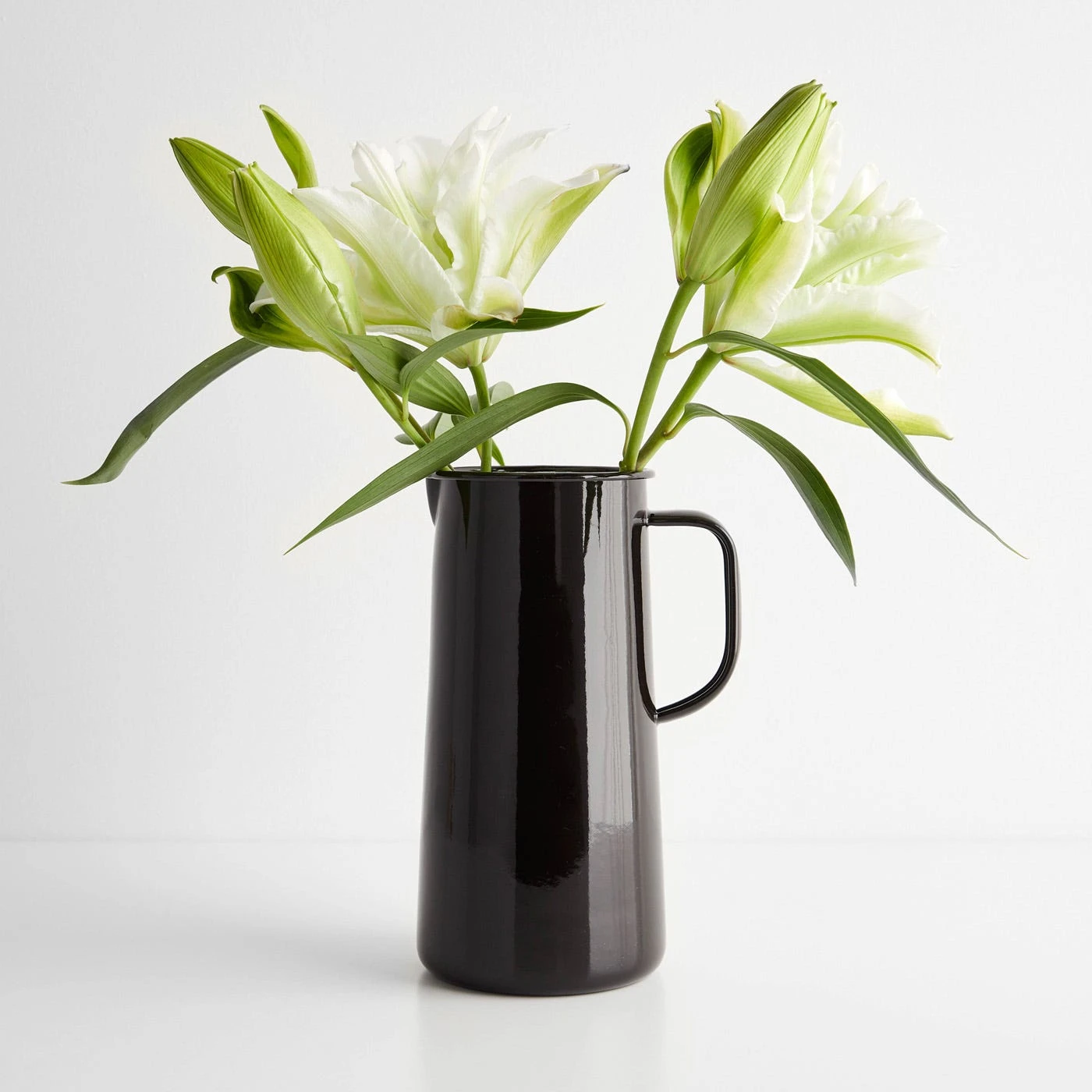Falcon Black Enamelware 3 Pint Pitcher - Image 3