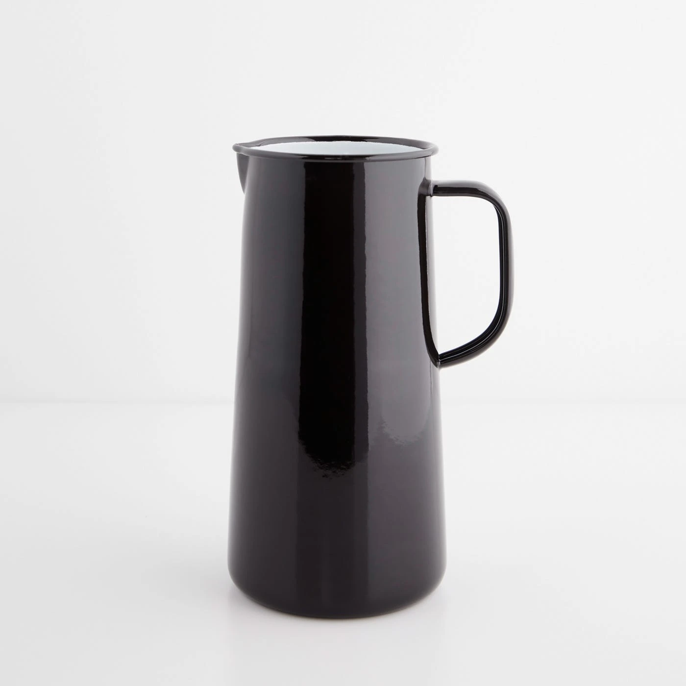 Falcon Black Enamelware 3 Pint Pitcher - Image 2