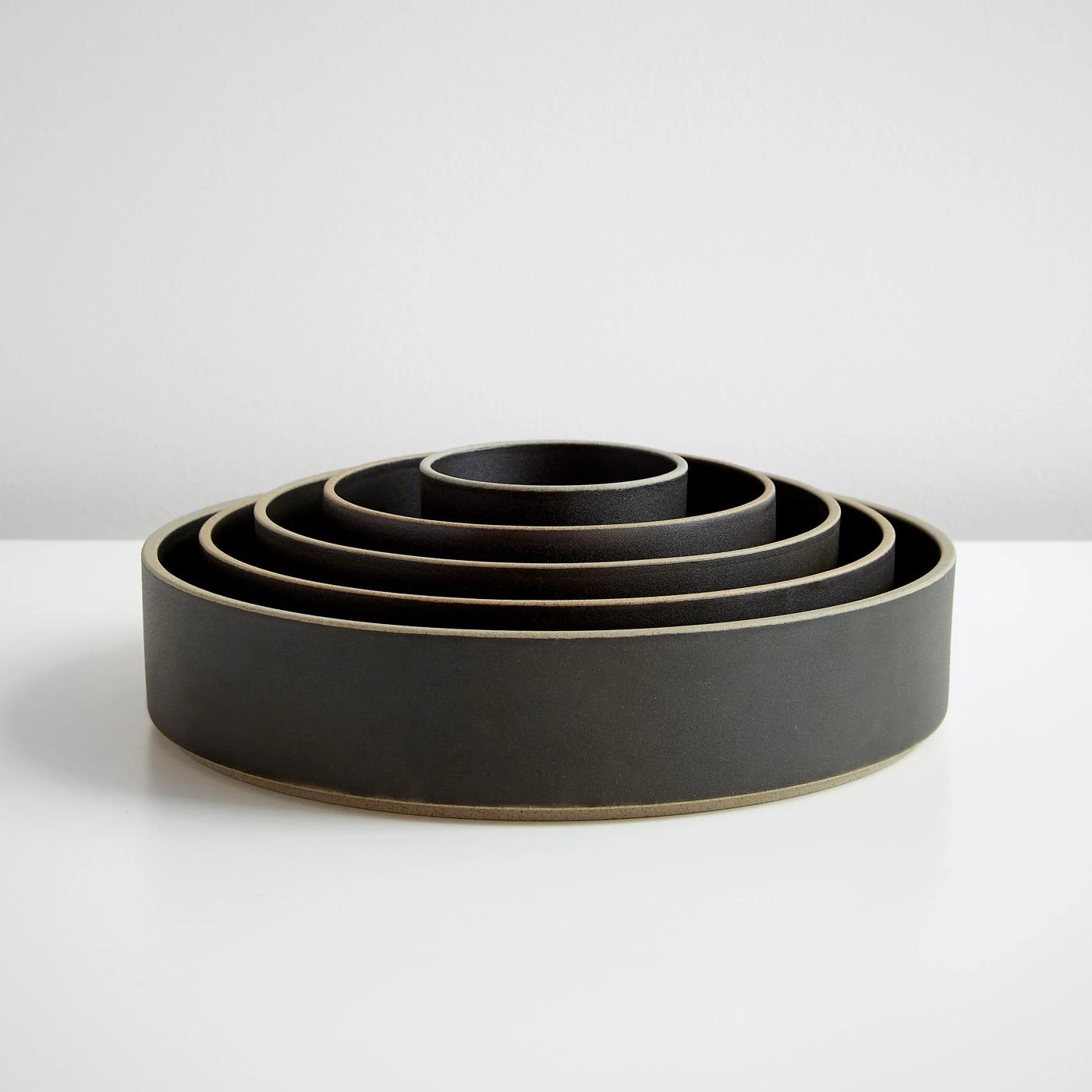 Hasami Black Bowl 10" - Image 6