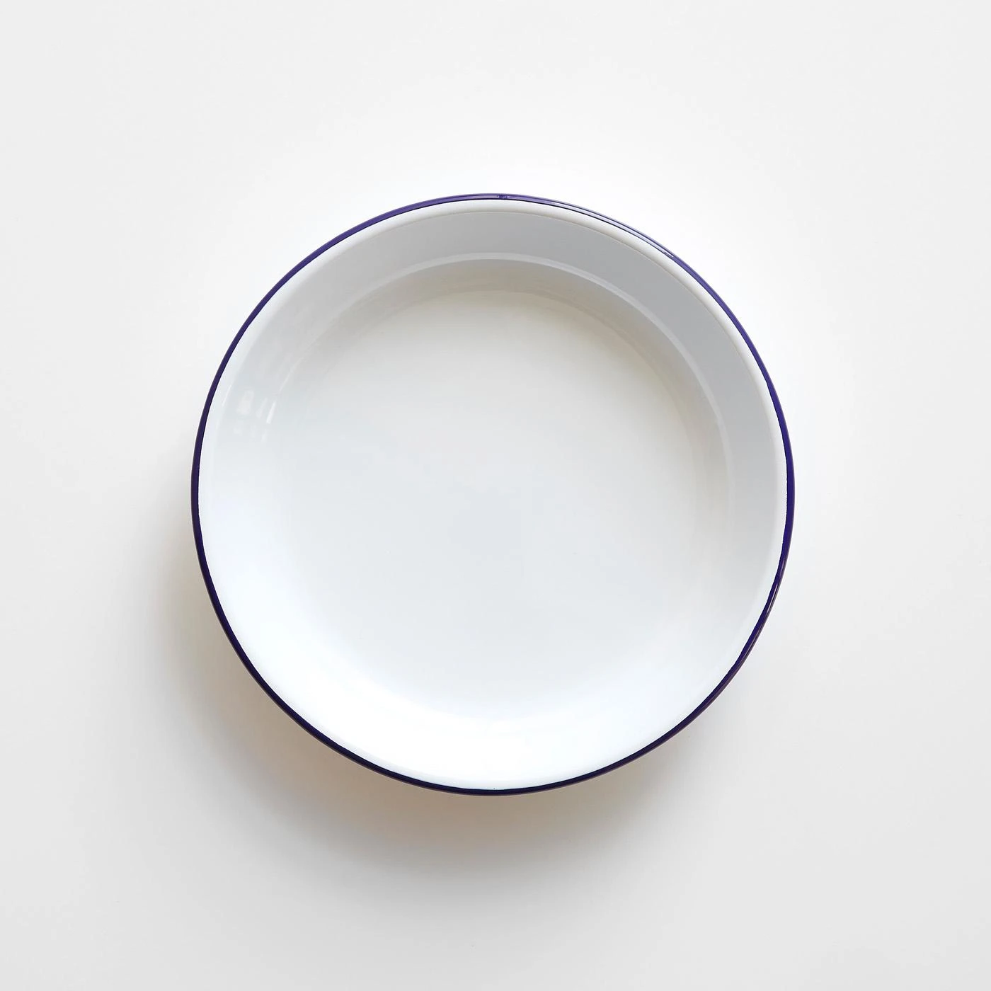 Falcon White Enamelware Serve Bowl 11" - Image 2