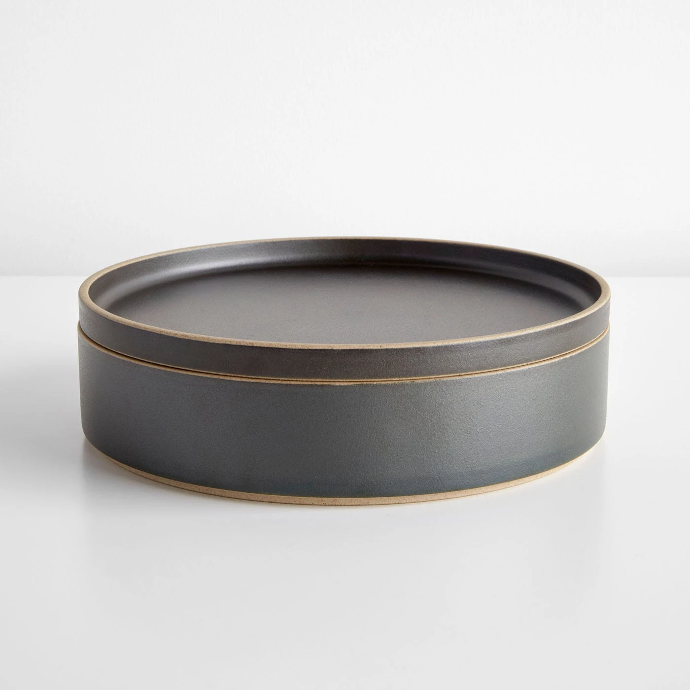 Hasami Black Bowl 10" - Image 4