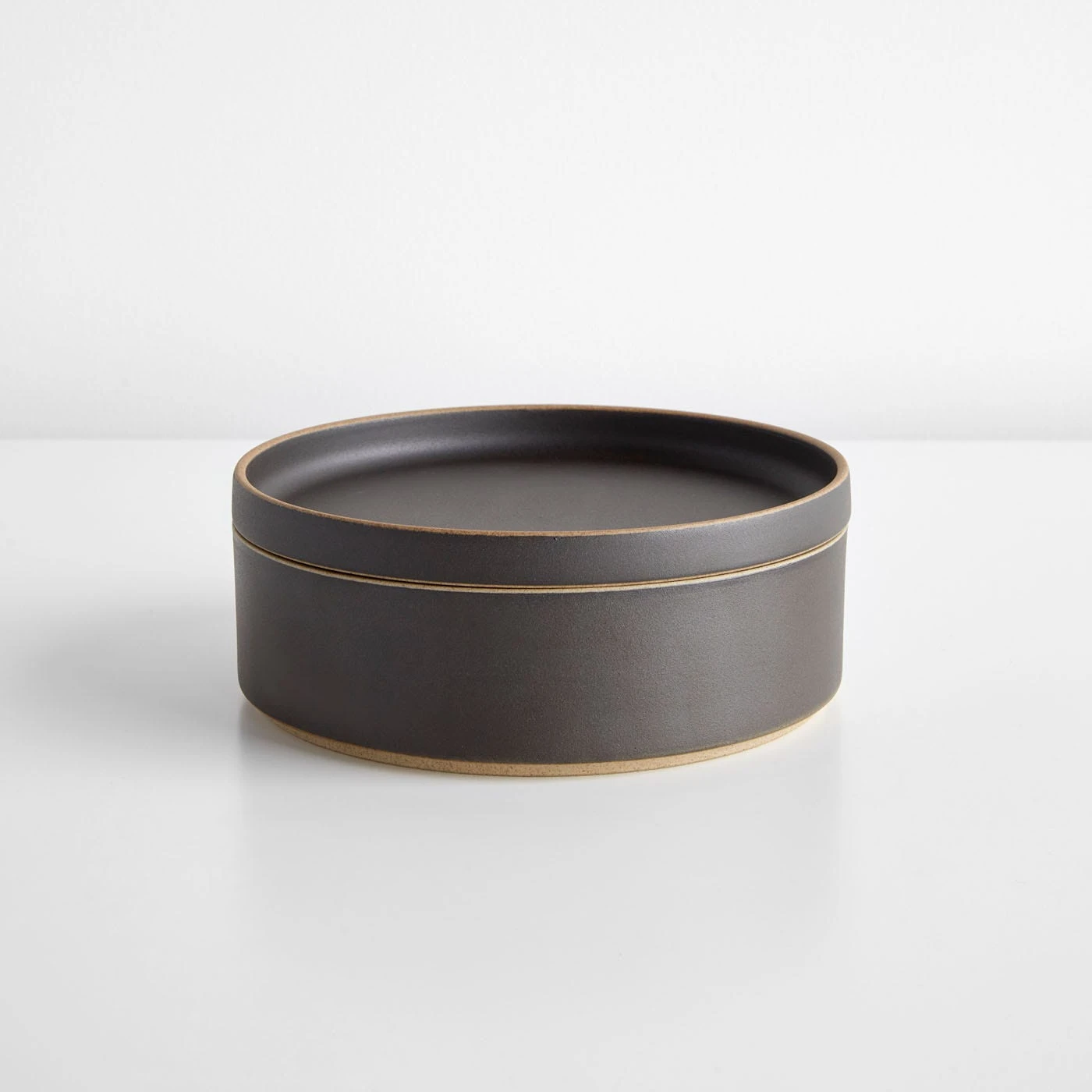 Hasami Black Bowl 7.5" - Image 4