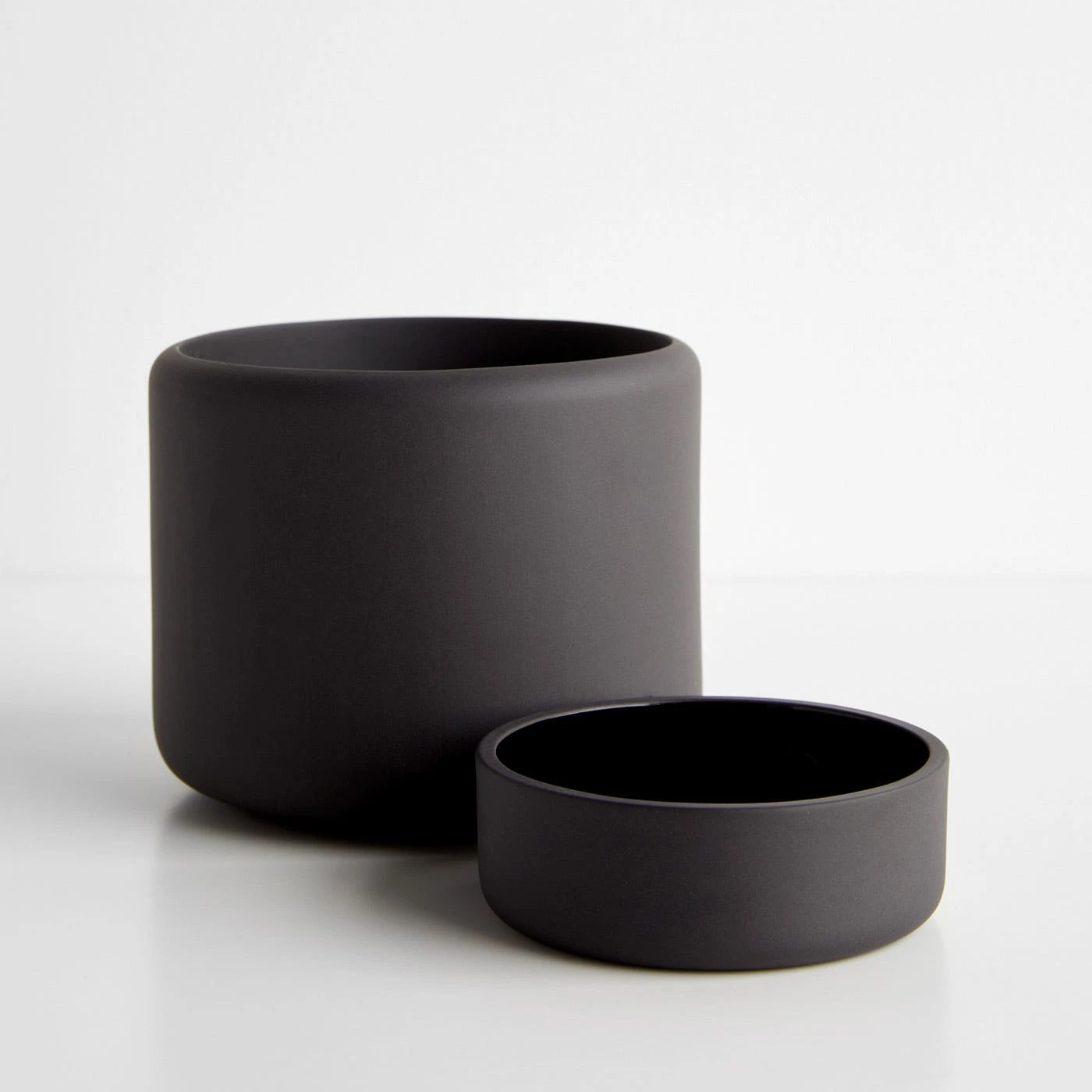 Botany Black Medium Planter - Image 2