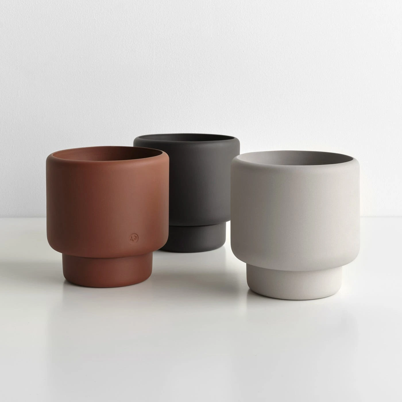 Botany Terracotta Medium Planter - Image 4