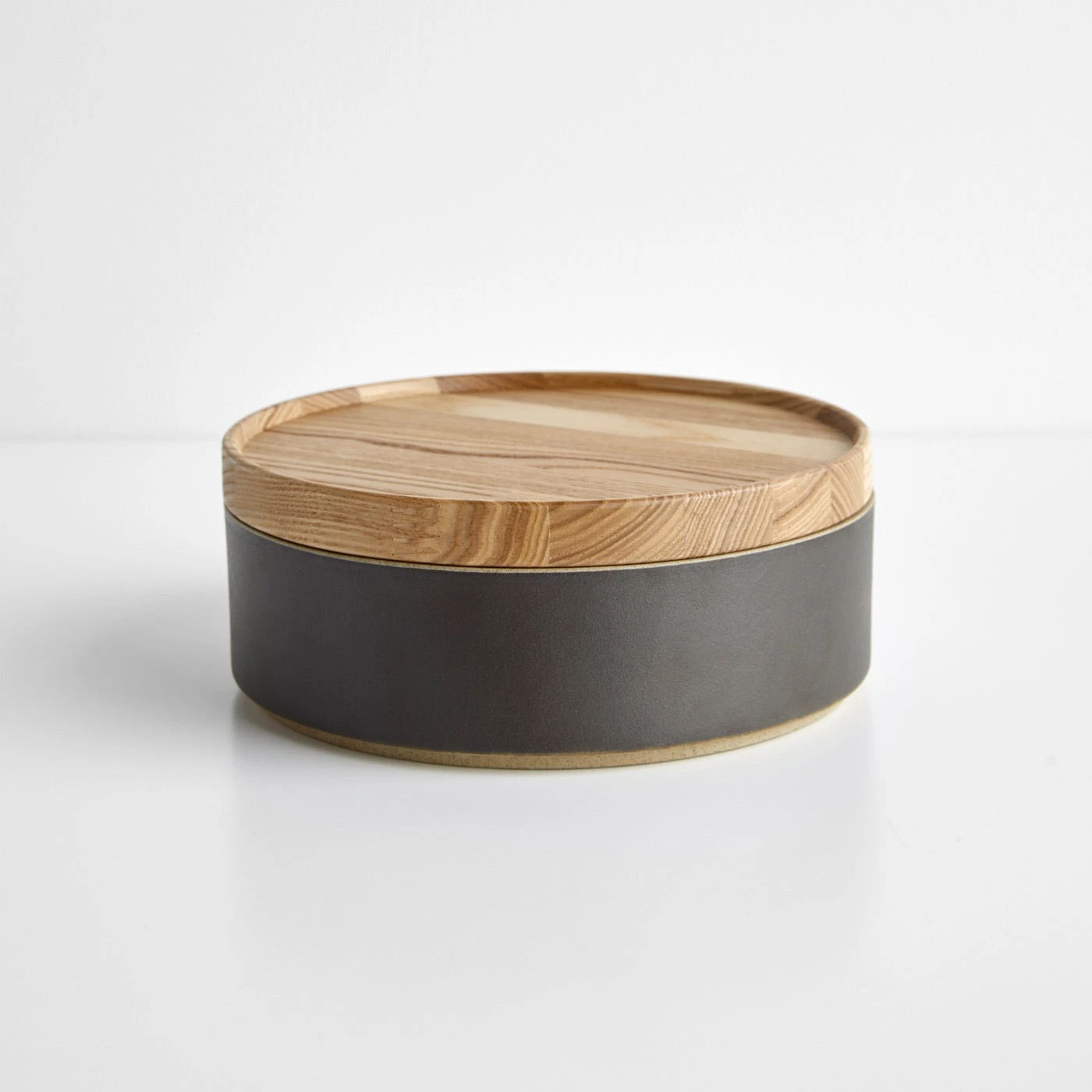 Hasami Black Bowl 7.5" - Image 5