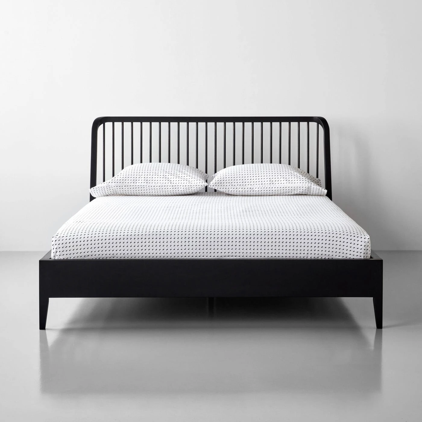 Spindle Black Bed - Image 3