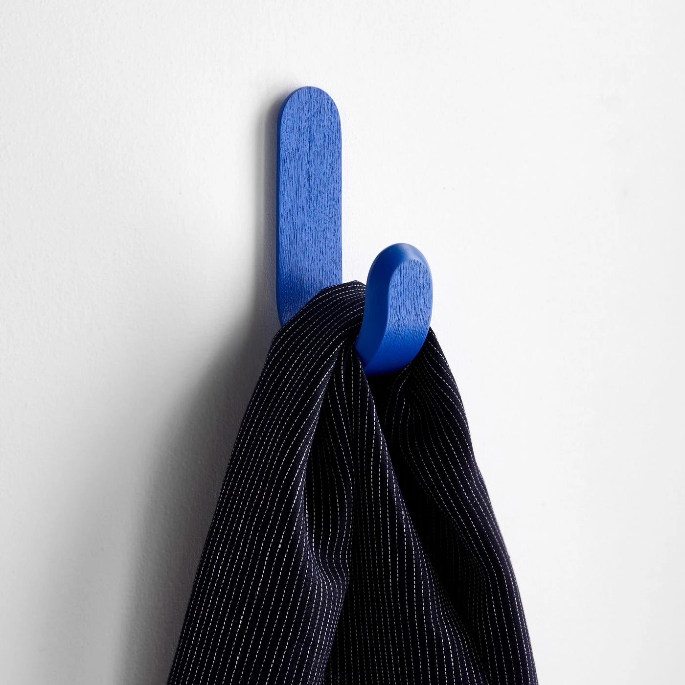 Dash Stripe Navy Linen Teatowel - Image 6