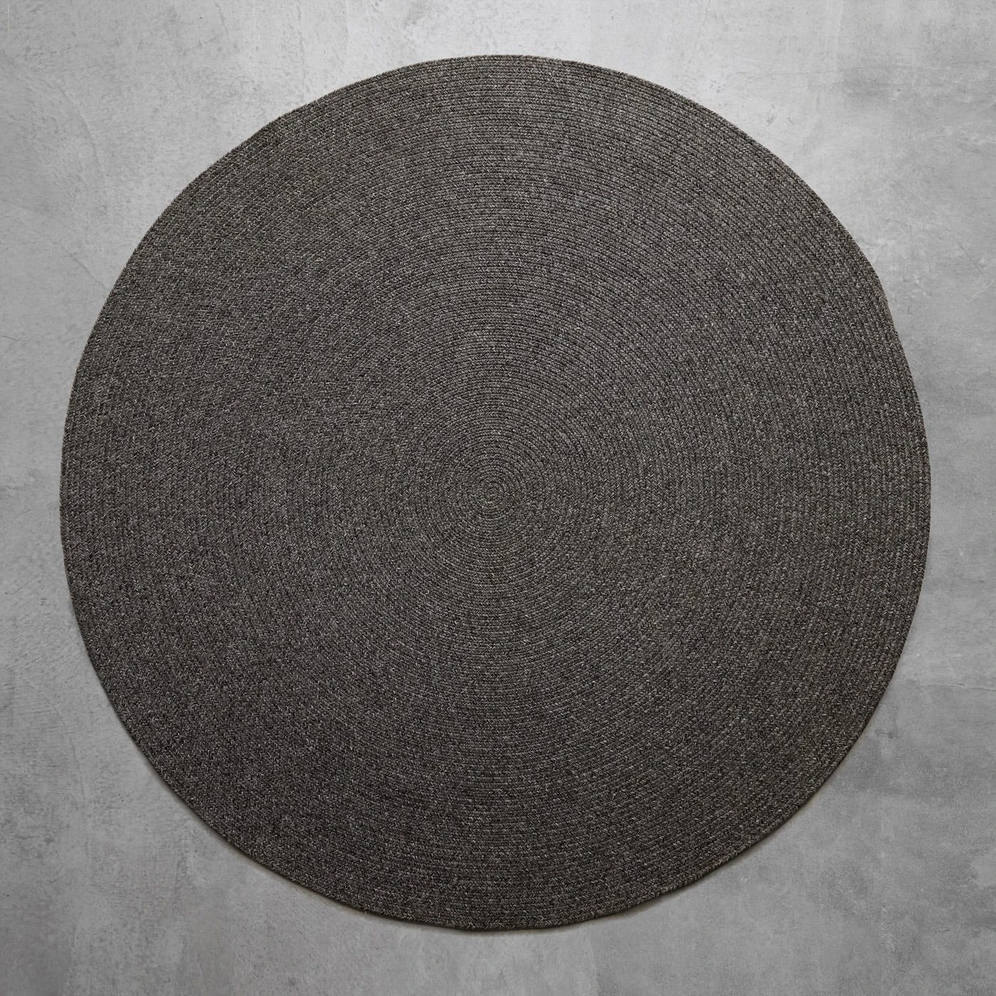 Tate Graphite Braided Round Rug 7'6"