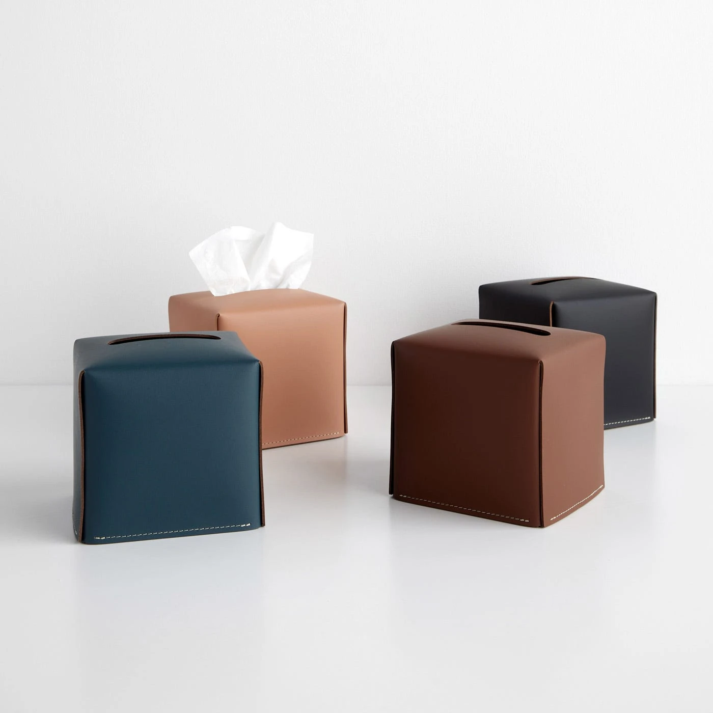 Pecan Leather Tissue Cover - Image 3