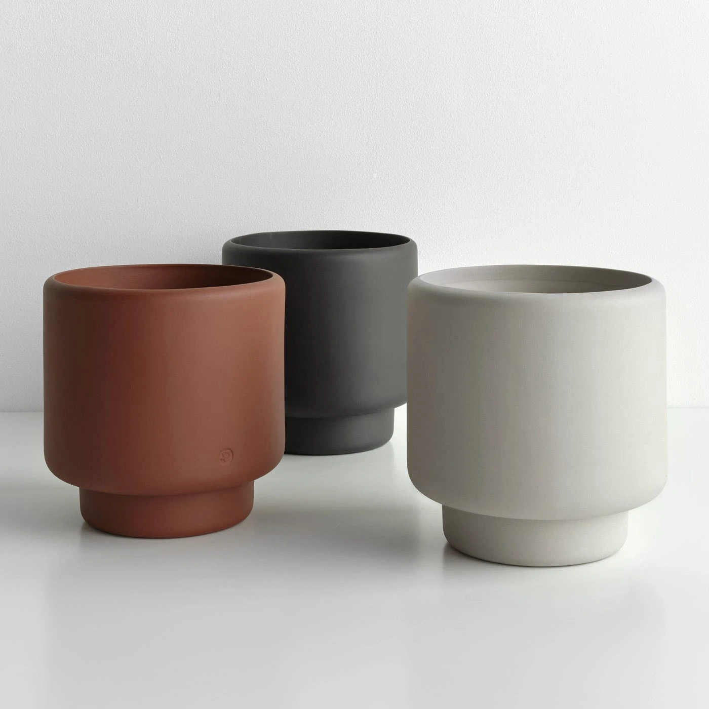 Botany Black Large Planter - Image 4