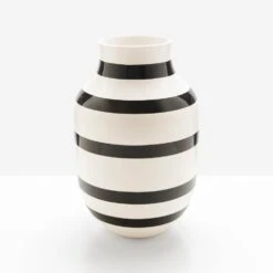 Omaggio Black Large Vase