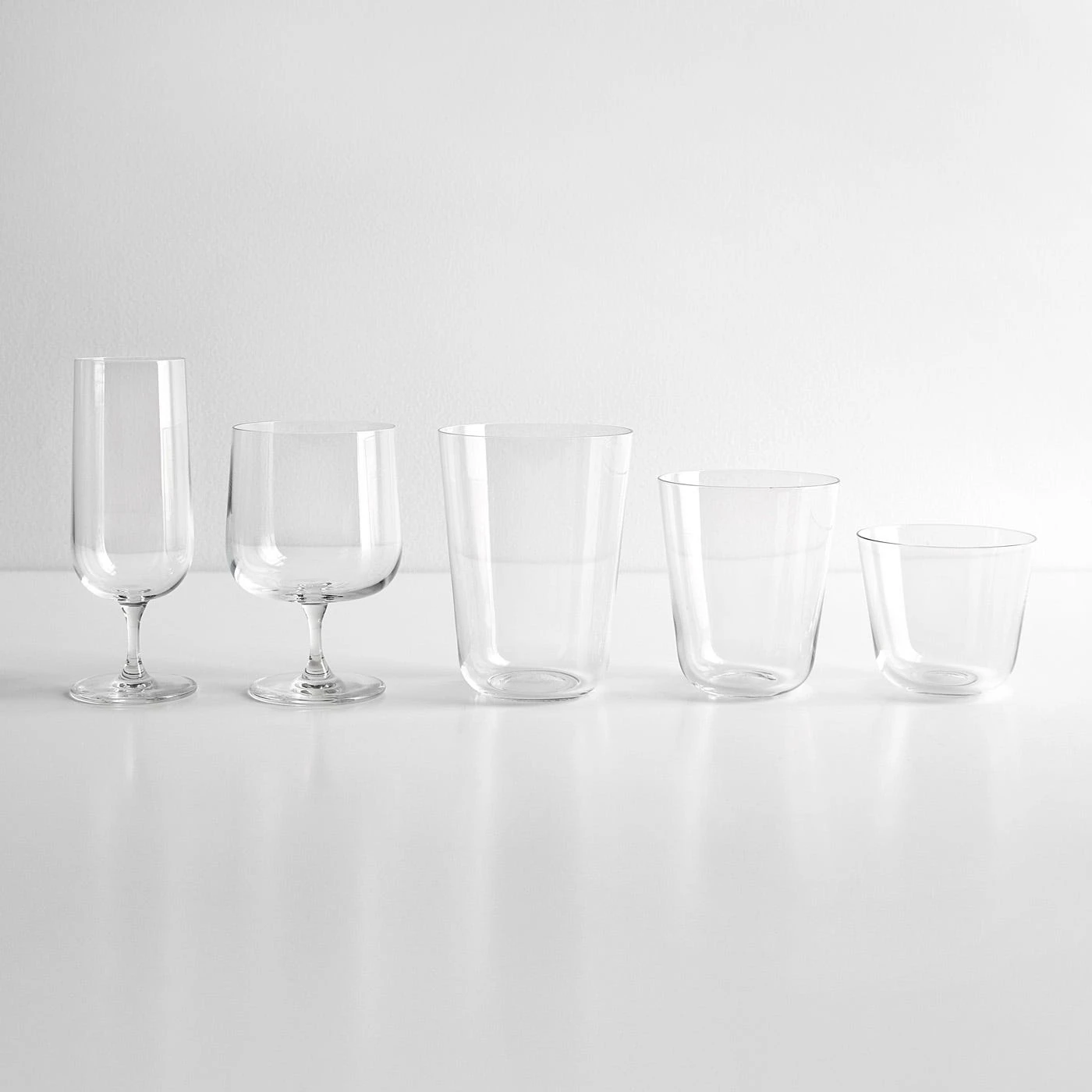 LSA International Arc Wine Glasses Set Of 4 - Image 3