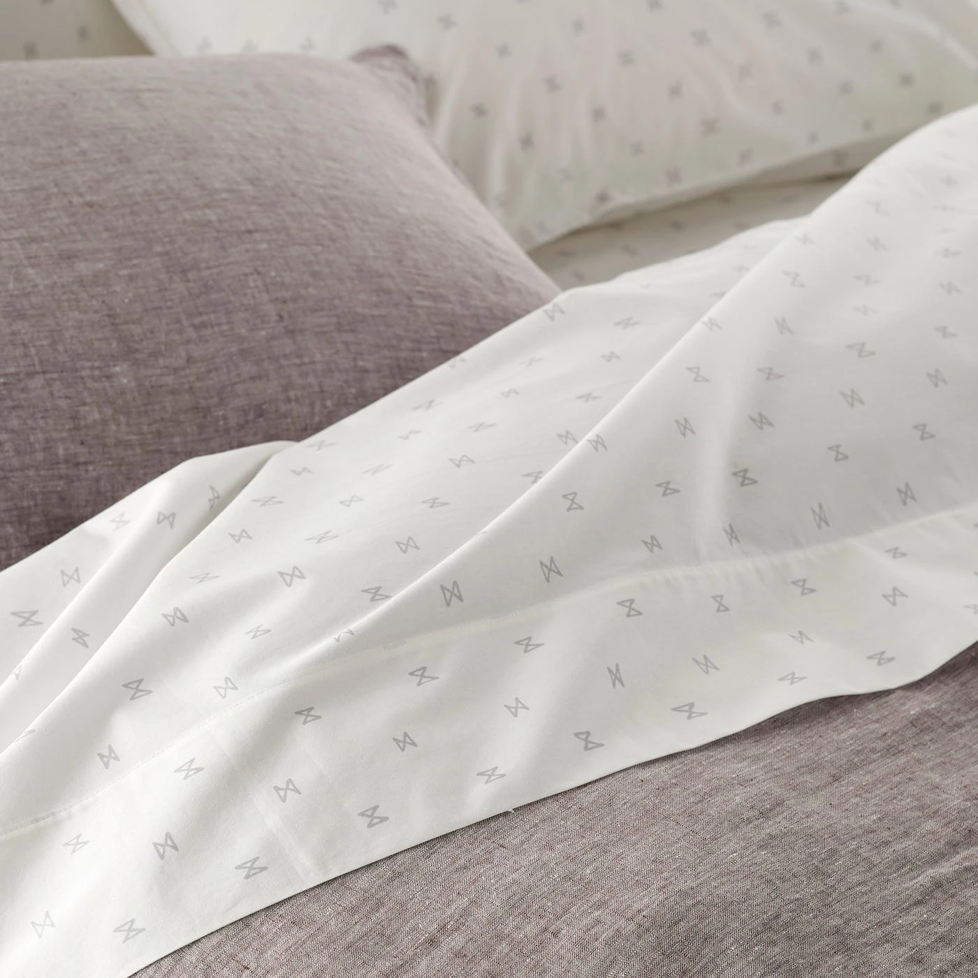 Burgundy Chambray Linen Pillowcase Set - Image 3