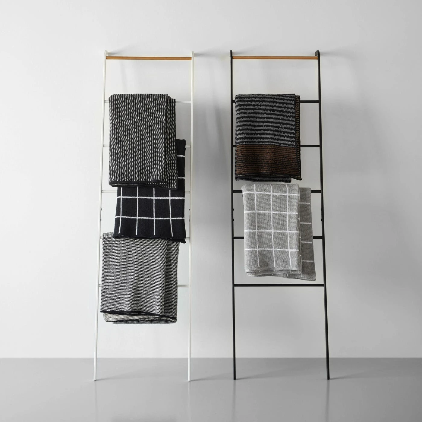 Tower Black Ladder - Image 4