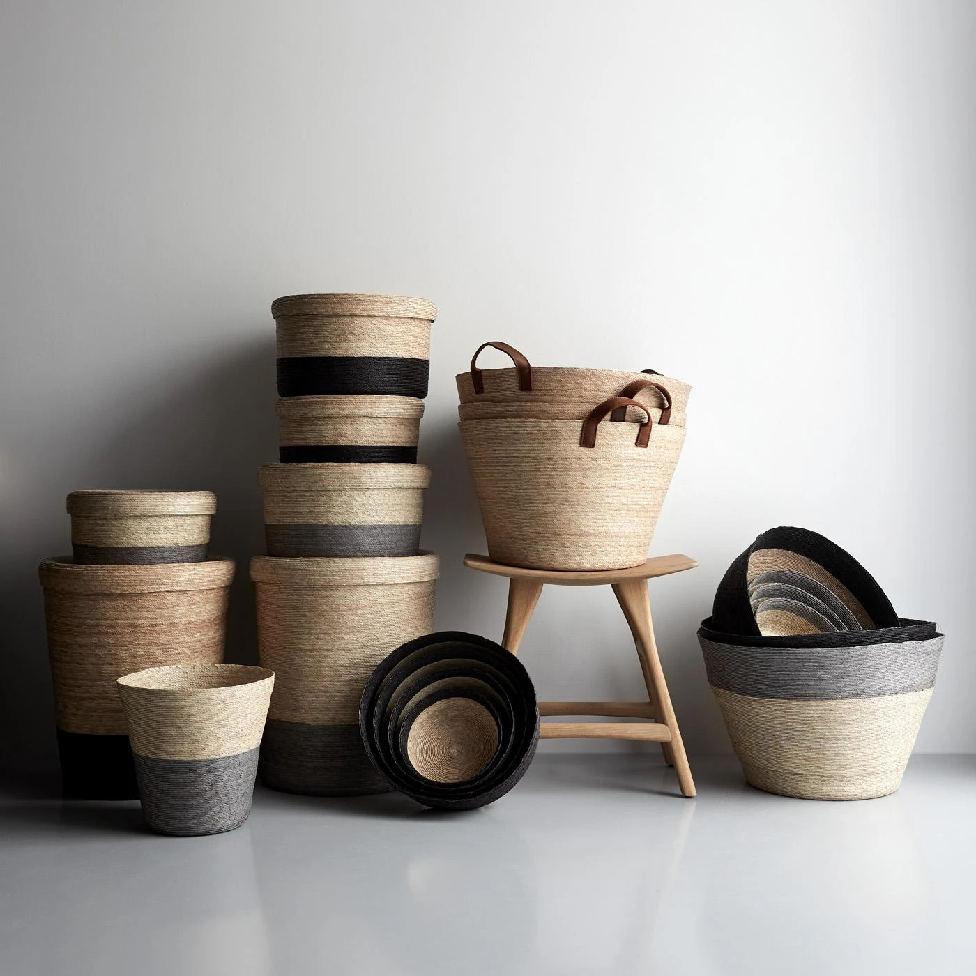 Black Band Round Basket 12" - Image 10