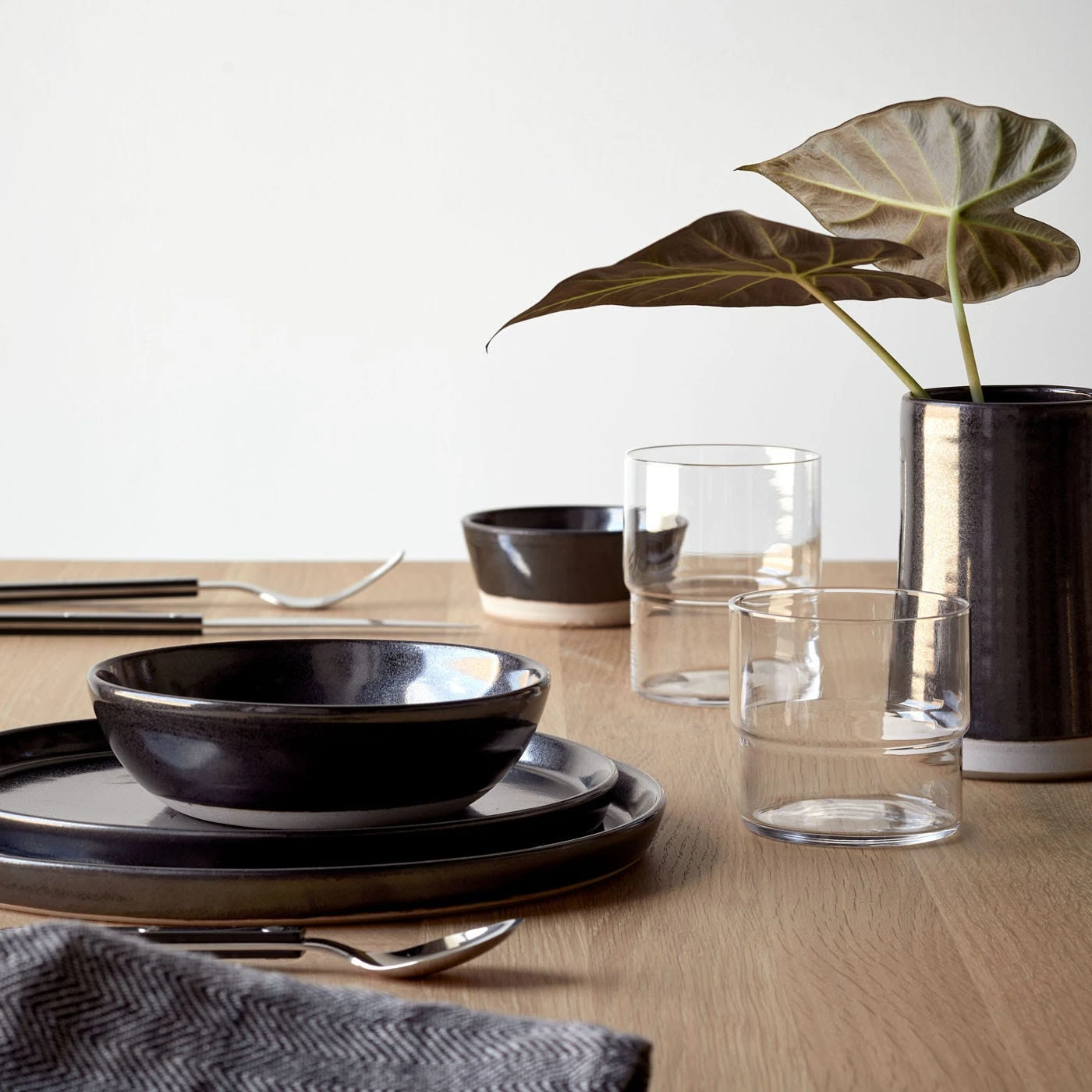 Bistro Black 5pc Flatware Set - Image 7