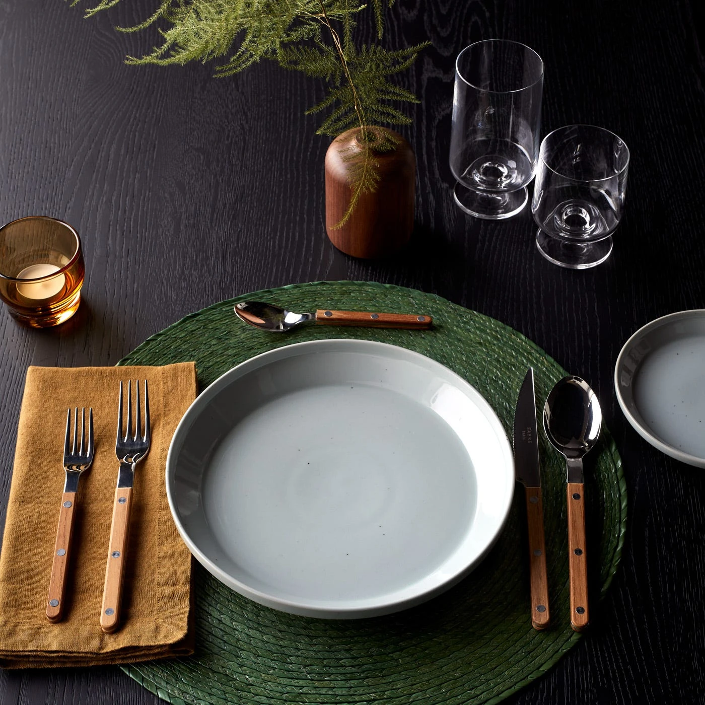 Onda Green Round Placemat - Image 4