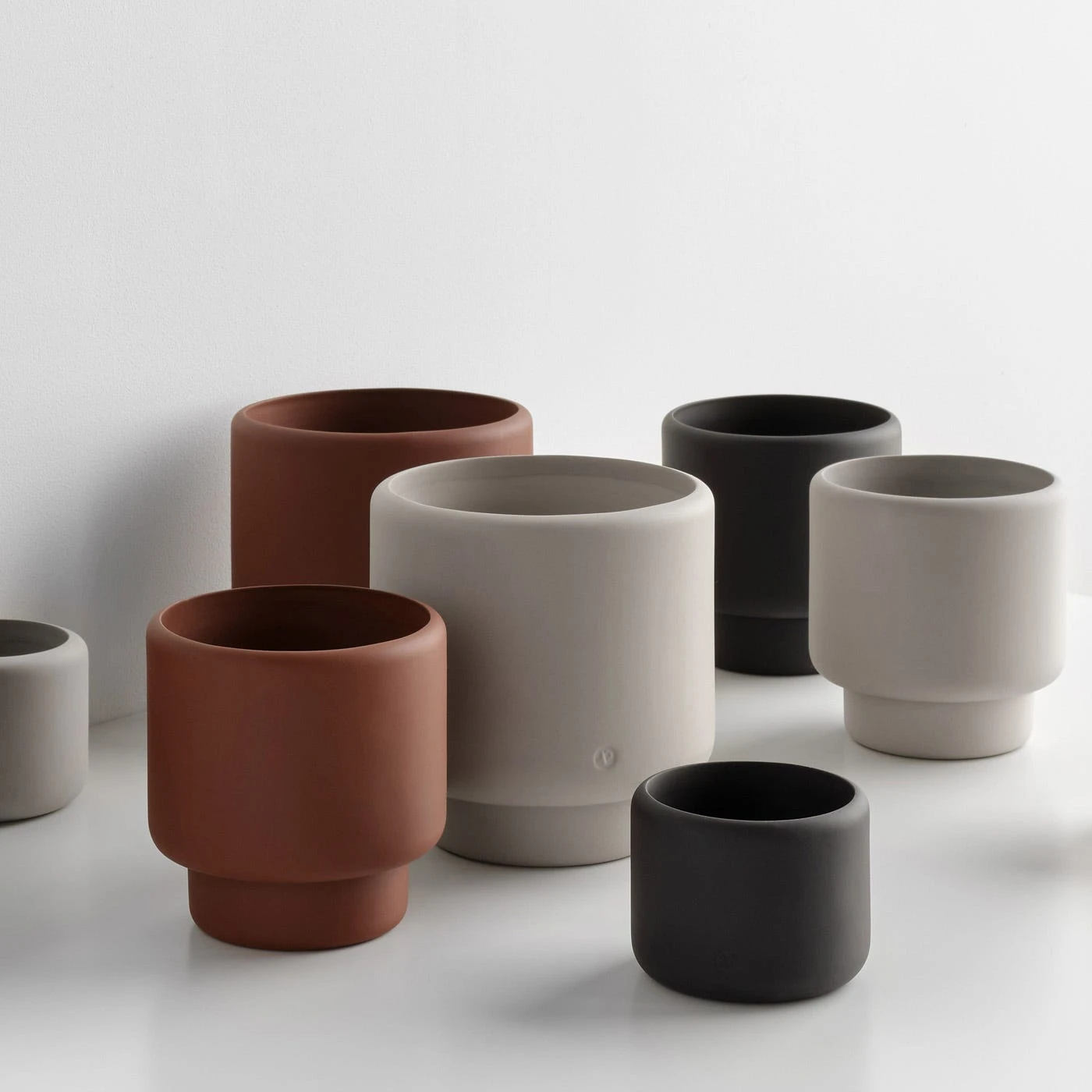 Botany Concrete Gray Small Planter - Image 5