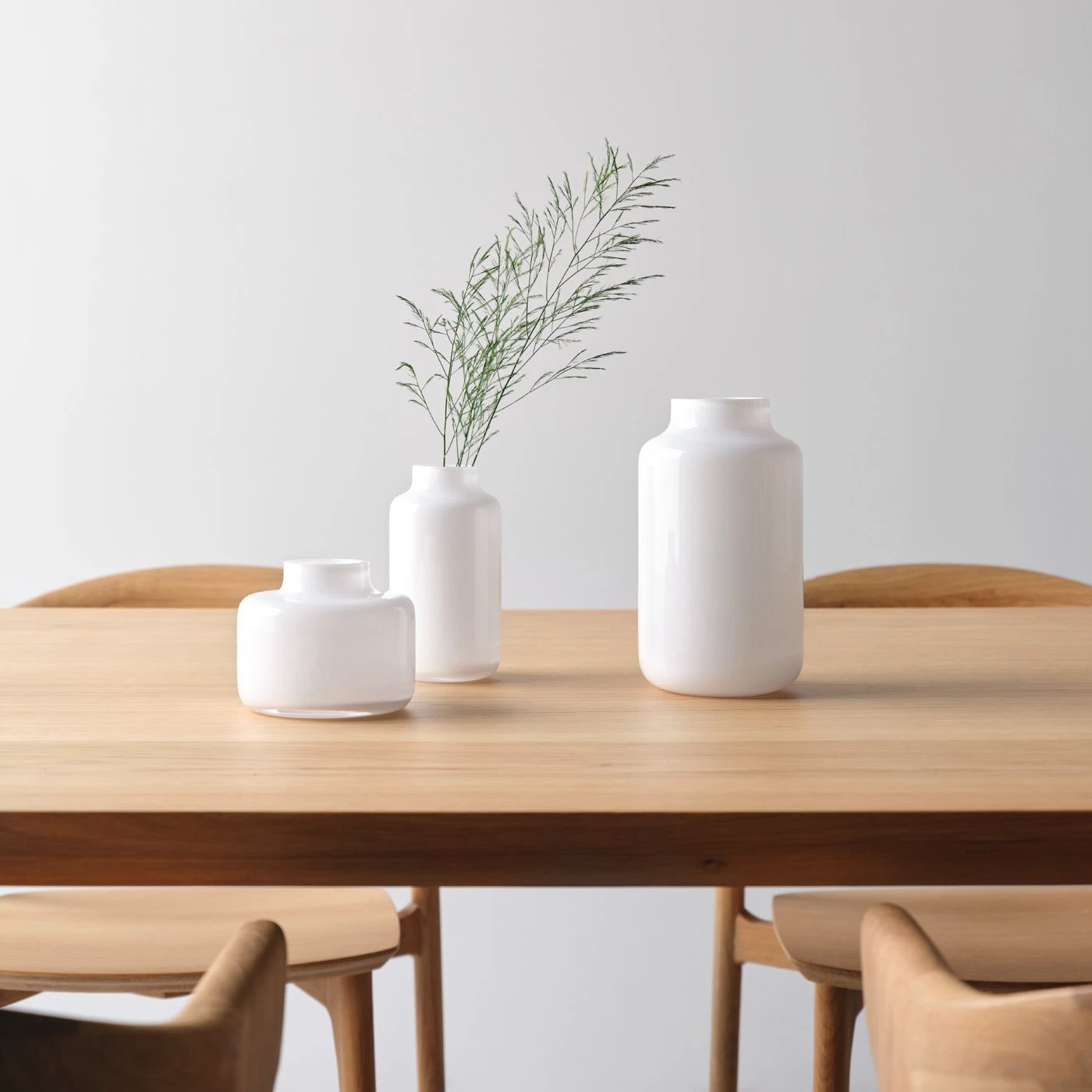 Mini Magnolia Opal White Large Vase - Image 3