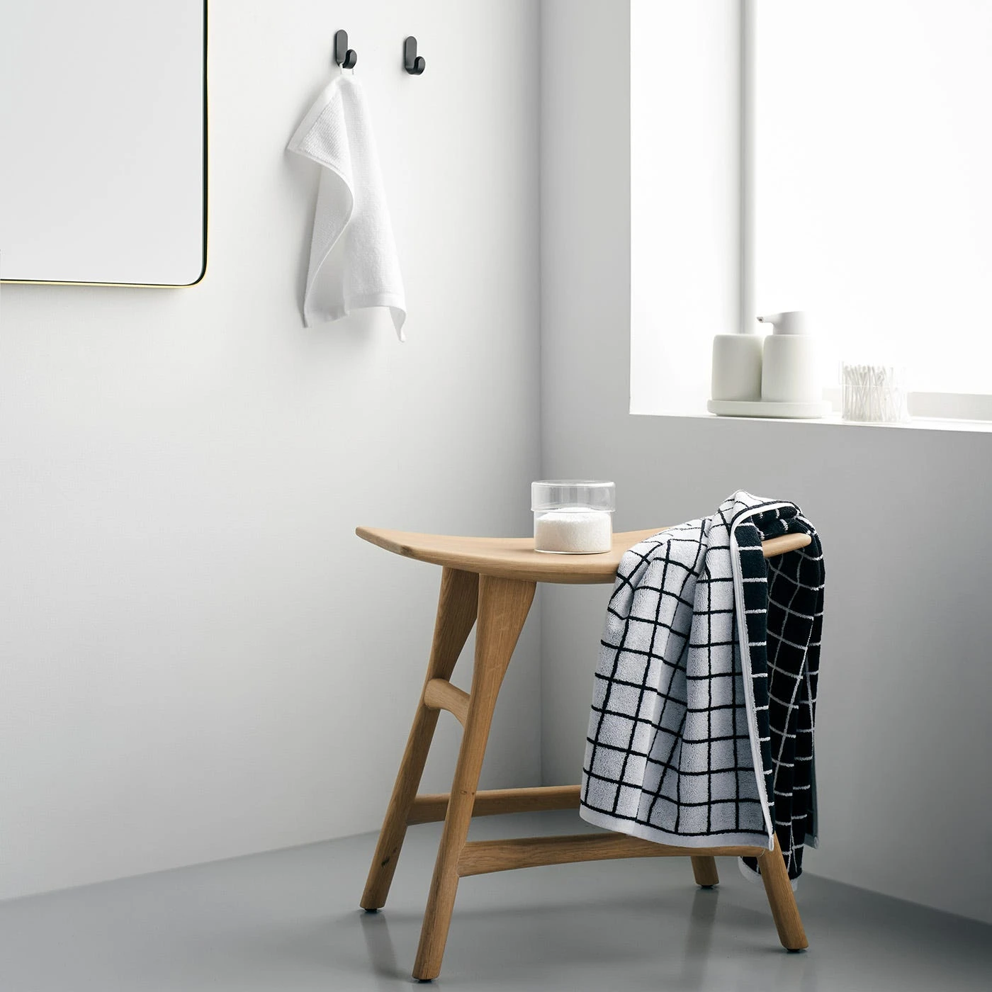 Sono White Soap Dispenser - Image 8