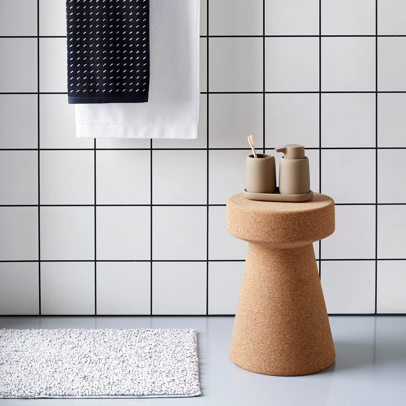 Central Cork Stool - Image 9