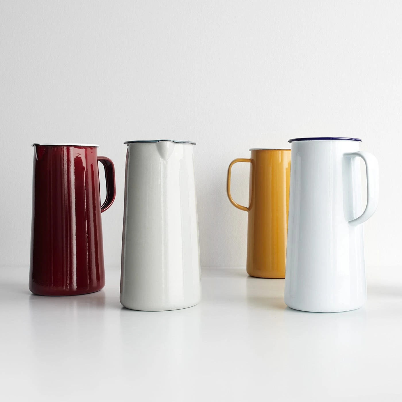 Falcon White Enamelware 3 Pint Pitcher - Image 7