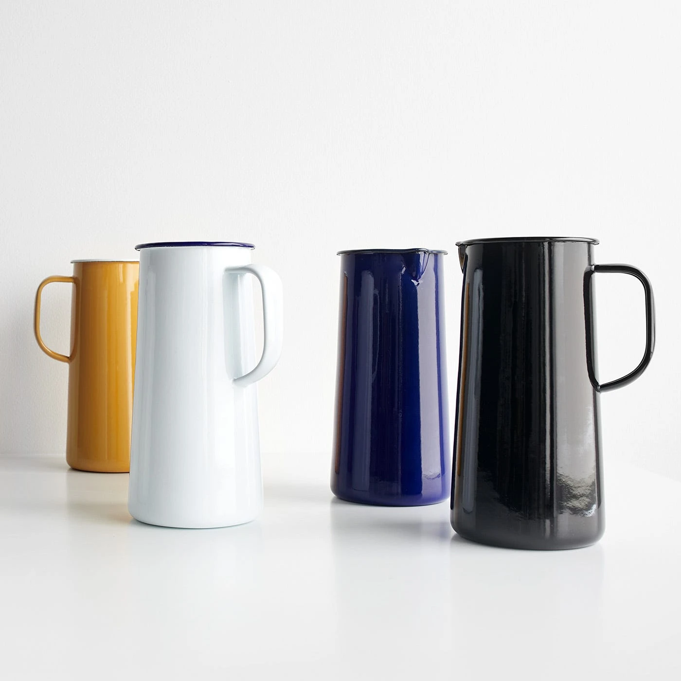 Falcon Black Enamelware 3 Pint Pitcher - Image 6