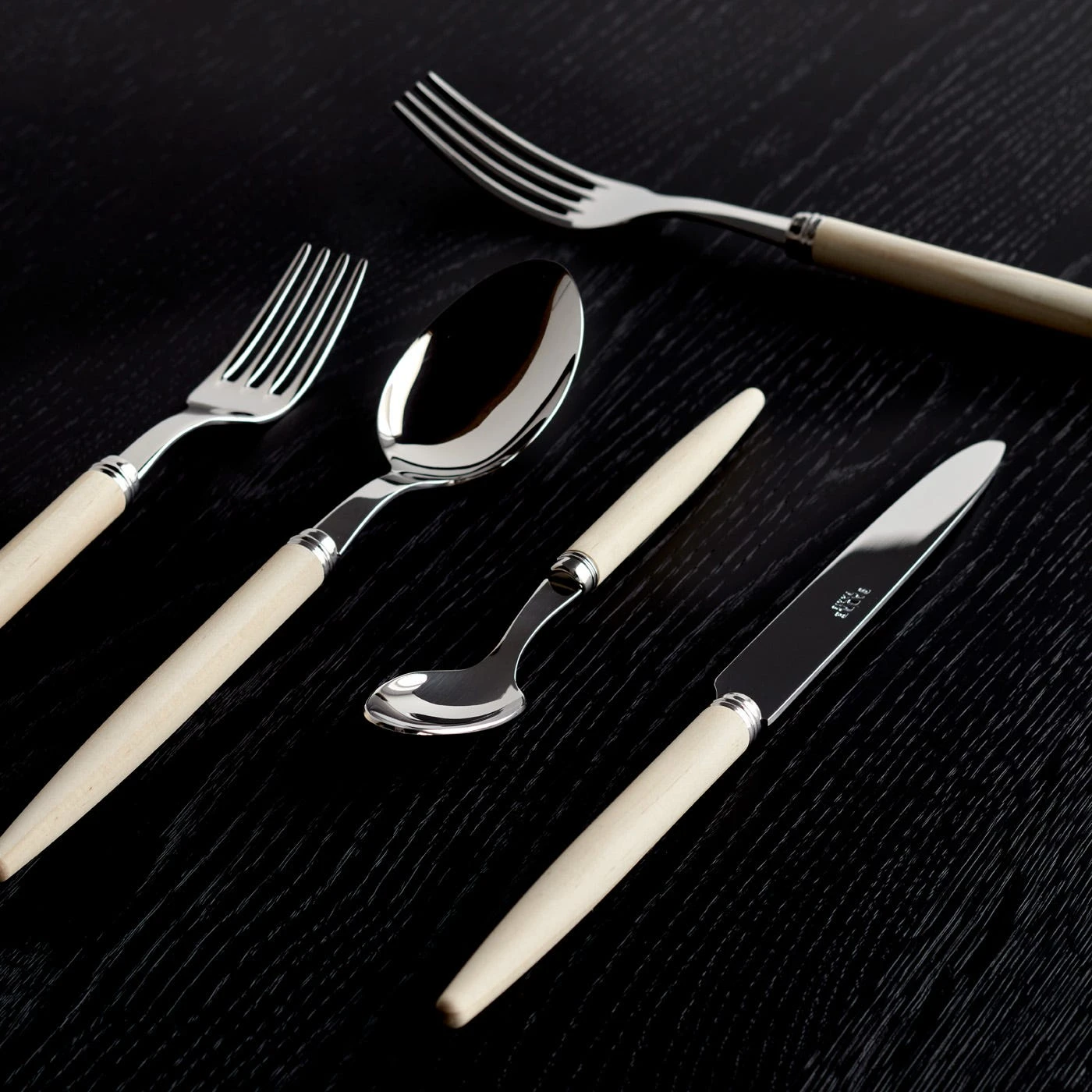 Jonc Light 5pc Flatware Set - Image 5
