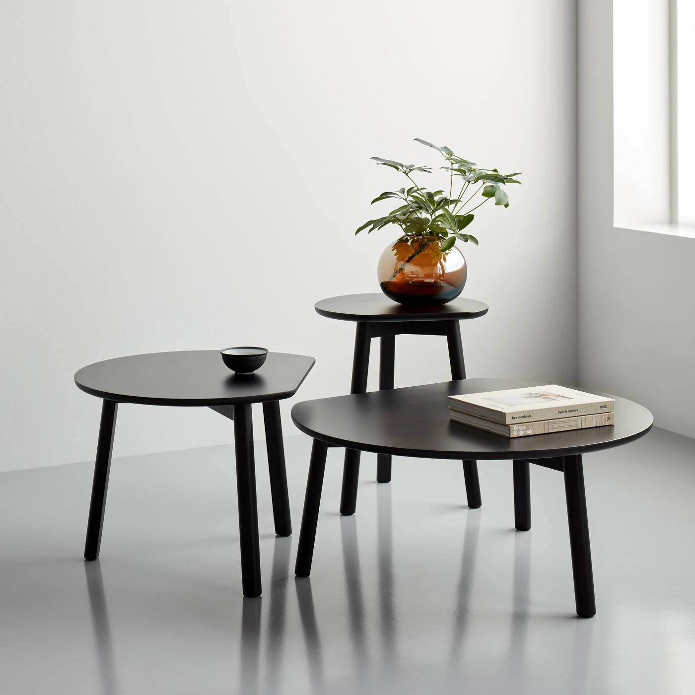 YYY Black Coffee Table 17.75" - Image 6