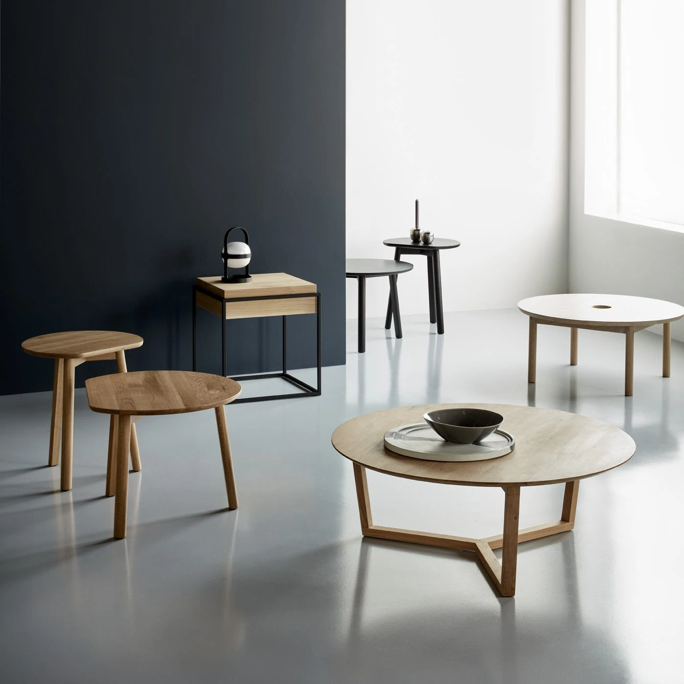 YYY Oak Coffee Table 31.5" - Image 10