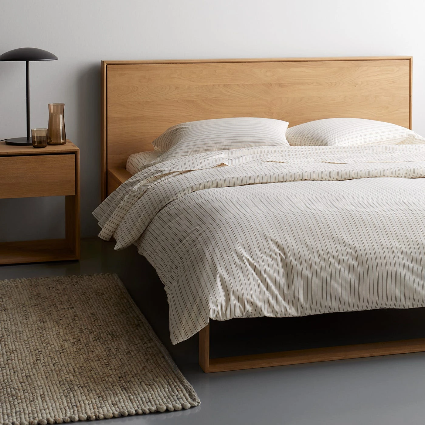 Ruth Deep Space Table Lamp 19" - Image 8