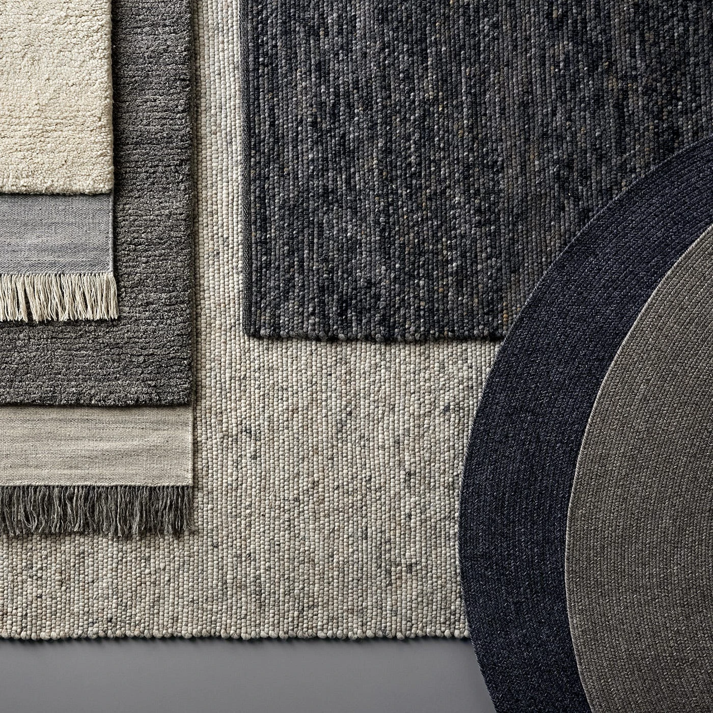 Tate Graphite Braided Round Rug 7'6" - Image 11