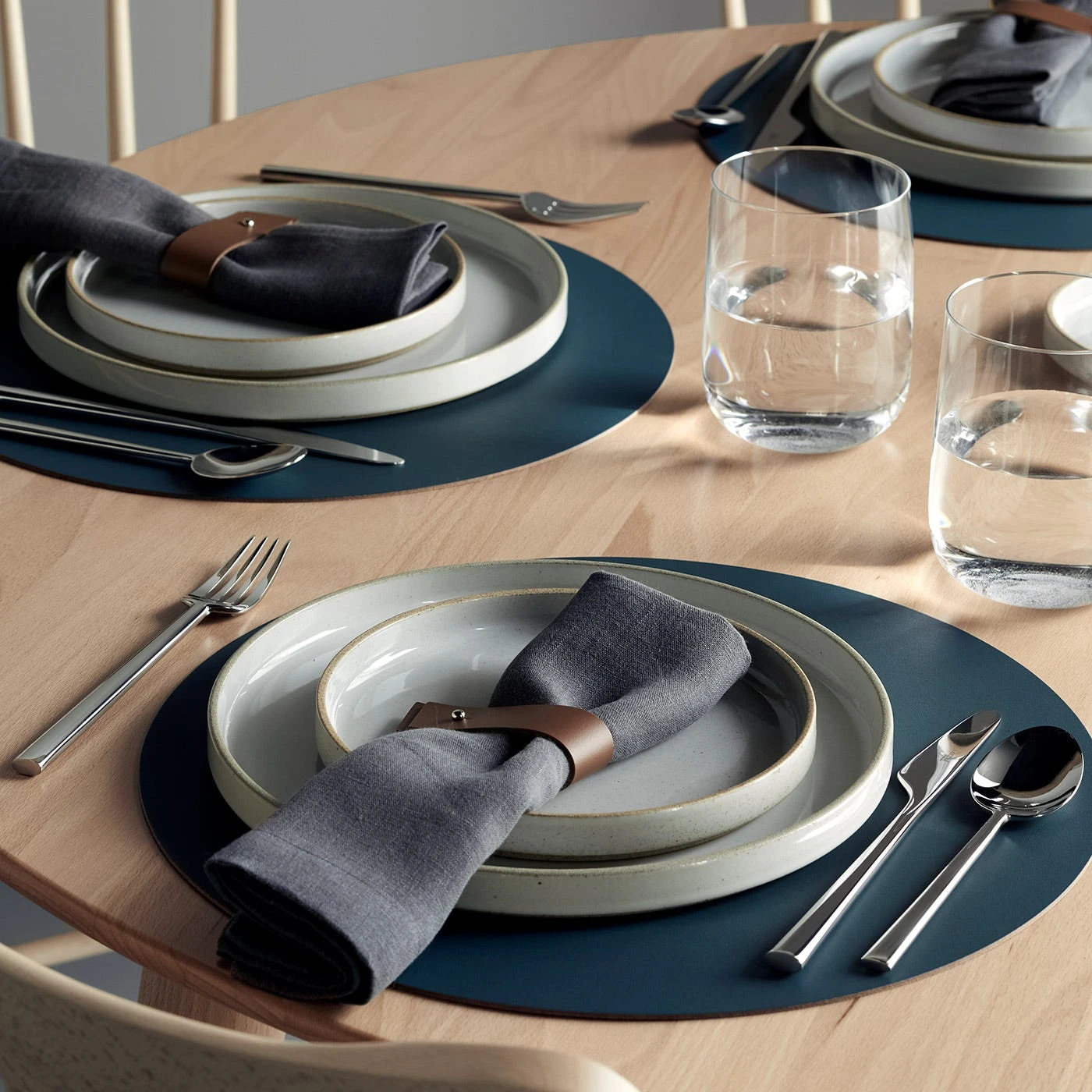 Rondo Chrome 5pc Flatware Set - Image 15