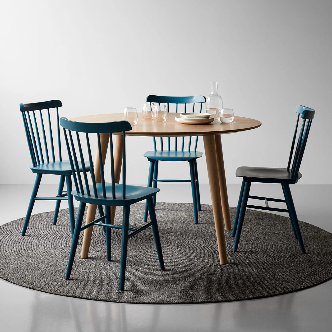 Tate Graphite Braided Round Rug 7'6" - Image 7