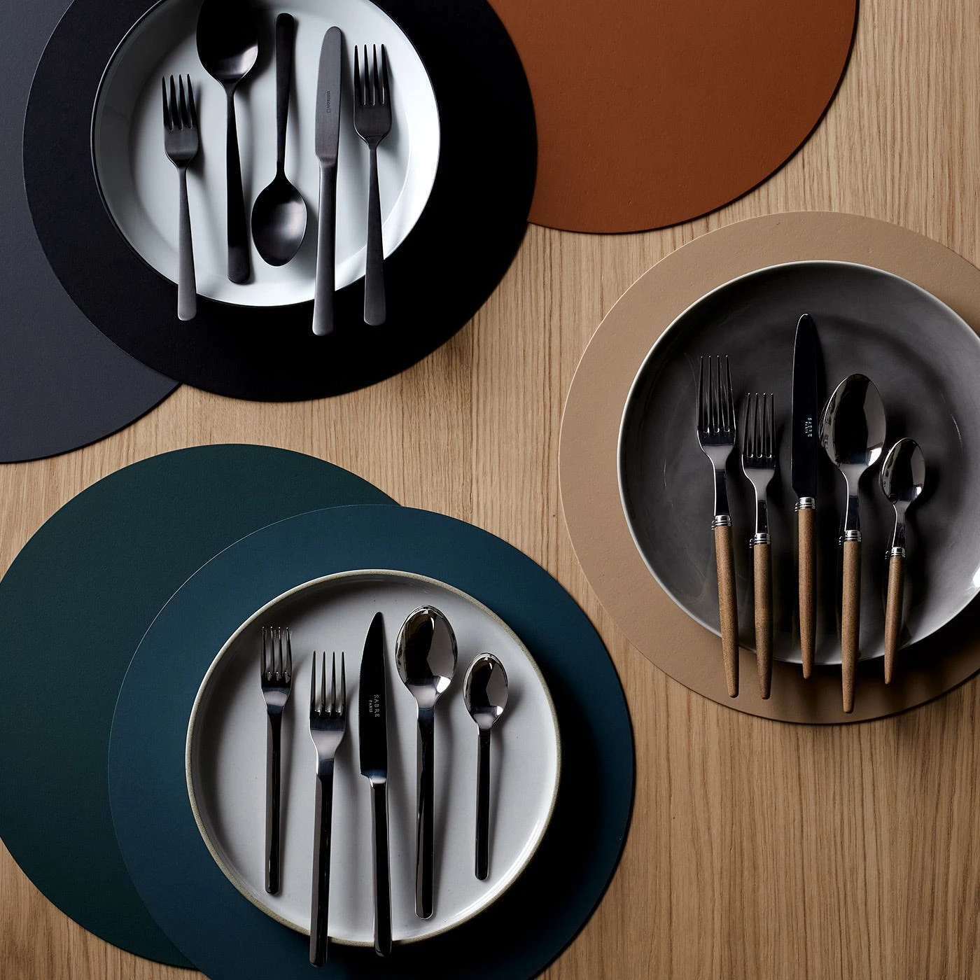 Jonc Dark 5pc Flatware Set - Image 12