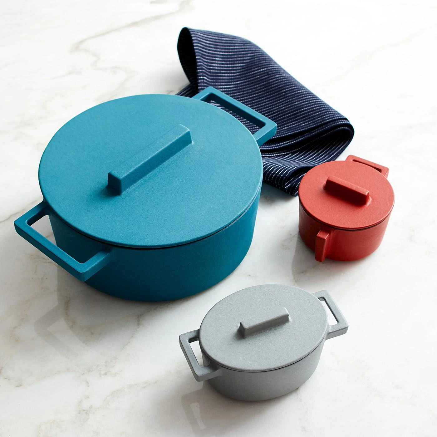 Dash Stripe Navy Linen Teatowel - Image 10