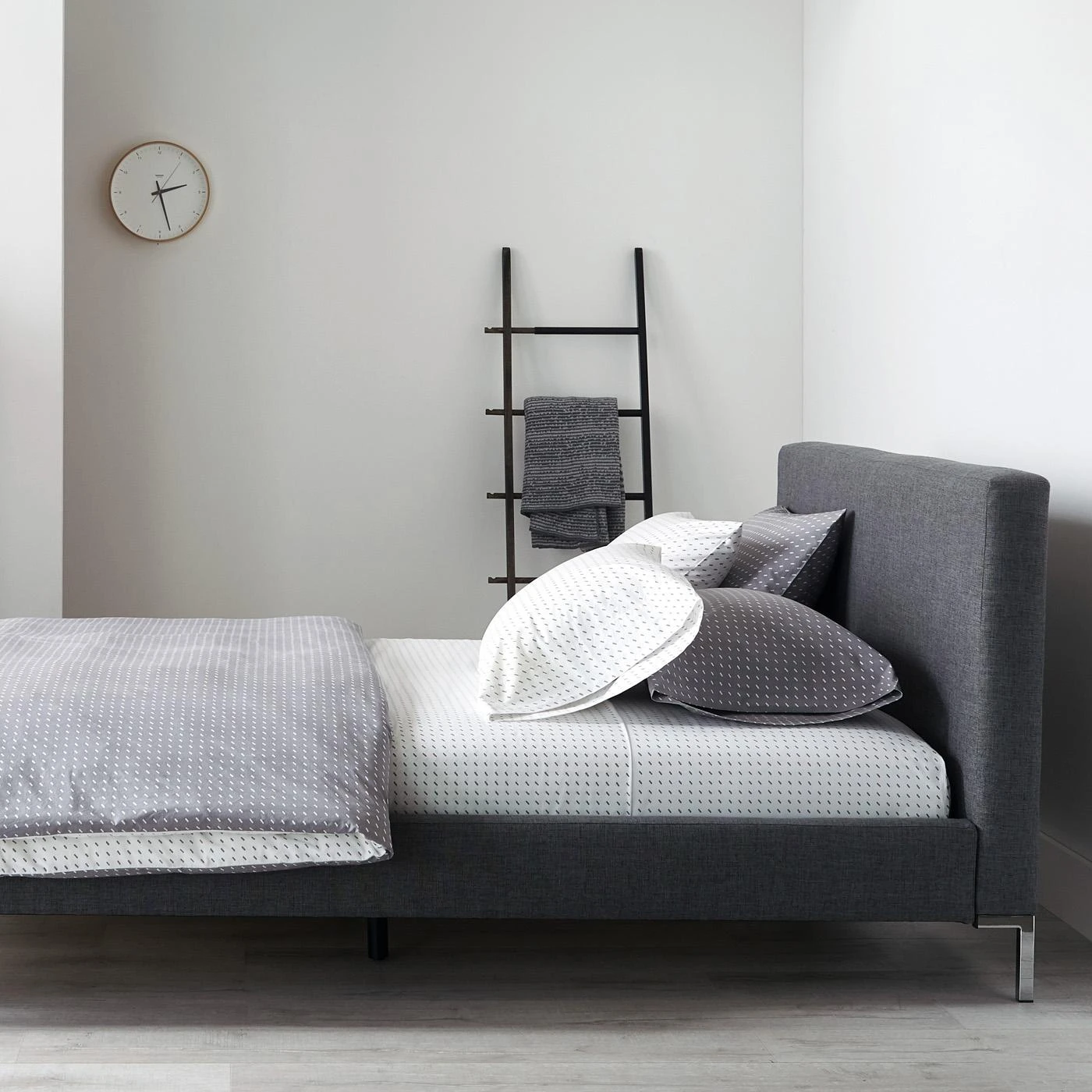 Stitch Pewter + White Pillowcase Set - Image 6