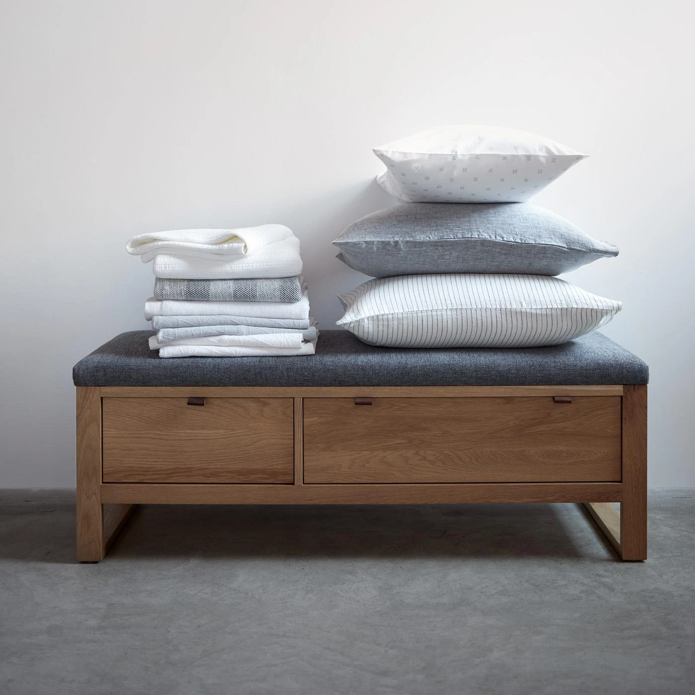 Sashi Geo Gray Pillowcase Set - Image 8